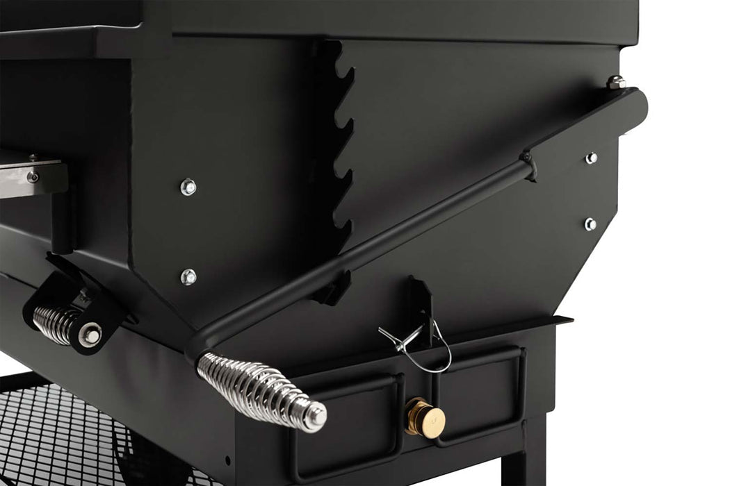 Yoder Smoker - 24" x 36" Flat Top Charcoal Grill